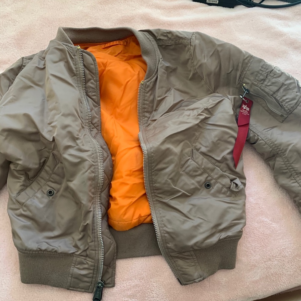 Bomber jacket